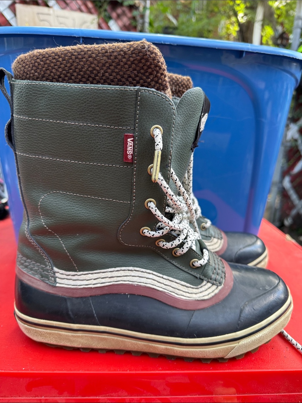Vans Olive Green and Black Lace-Up Snow Boots